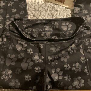 CVG Capri-- Puppy Pawprints